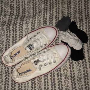 WHITE CONVERSE (includes 5 pairs of socks)